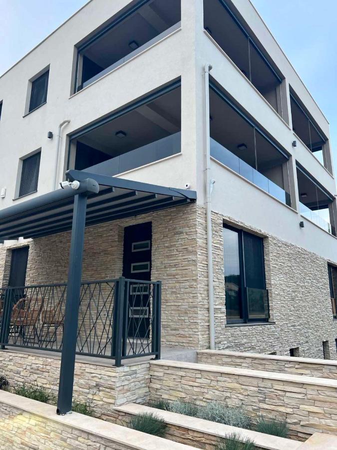 Apartmani Cube A Медулин Екстериор снимка