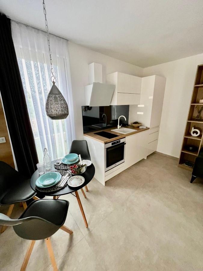 Apartmani Cube A Медулин Екстериор снимка