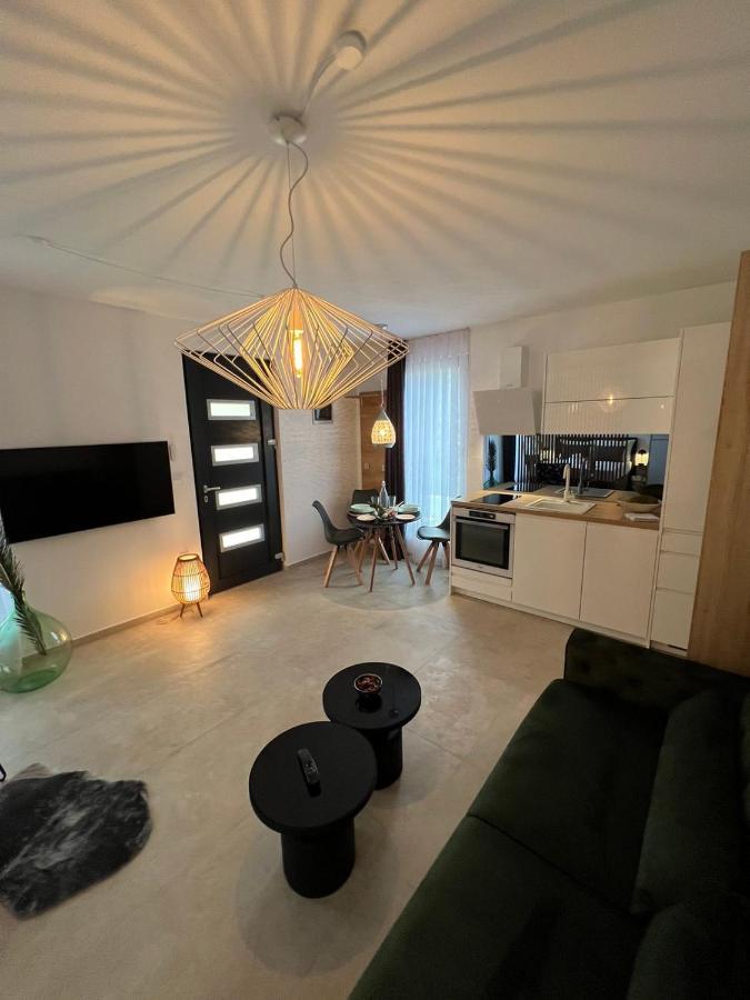 Apartmani Cube A Медулин Екстериор снимка